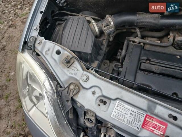 Опель Мерива, объемом двигателя 1.4 л и пробегом 250 тыс. км за 3600 $, фото 5 на Automoto.ua