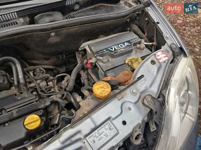 Опель Мерива, объемом двигателя 1.4 л и пробегом 250 тыс. км за 3600 $, фото 9 на Automoto.ua