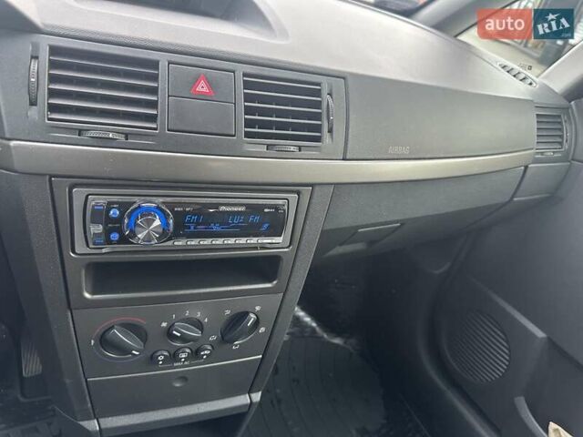 Опель Мерива, объемом двигателя 1.6 л и пробегом 59 тыс. км за 6999 $, фото 16 на Automoto.ua