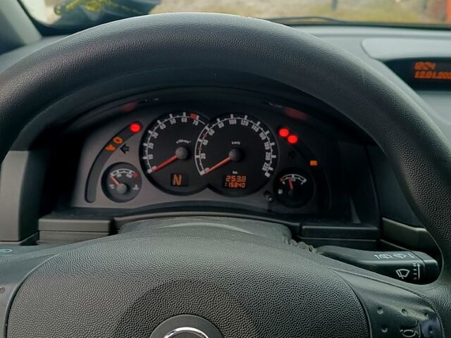 Опель Мерива, объемом двигателя 16 л и пробегом 115 тыс. км за 4000 $, фото 3 на Automoto.ua