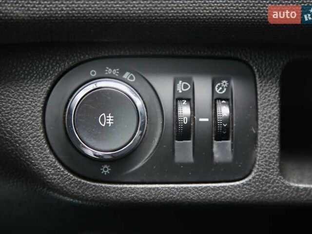 Опель Мерива, объемом двигателя 1.36 л и пробегом 230 тыс. км за 5600 $, фото 21 на Automoto.ua