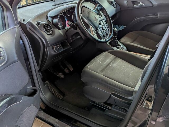 Опель Мерива, объемом двигателя 17 л и пробегом 300 тыс. км за 7100 $, фото 2 на Automoto.ua