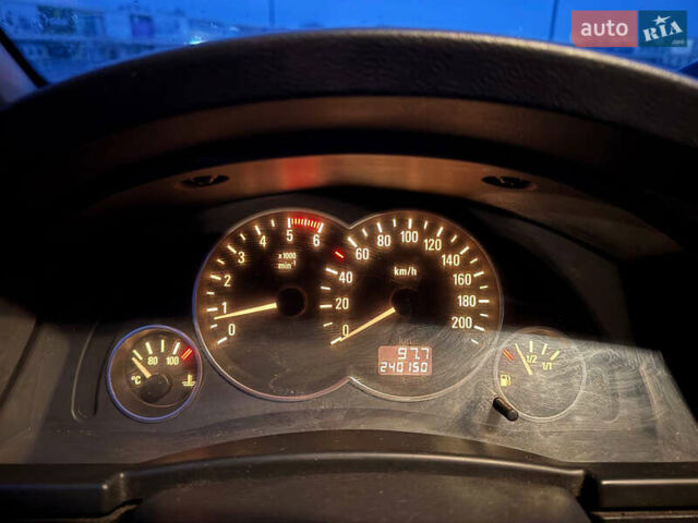 Опель Мерива, объемом двигателя 1.7 л и пробегом 240 тыс. км за 3200 $, фото 10 на Automoto.ua