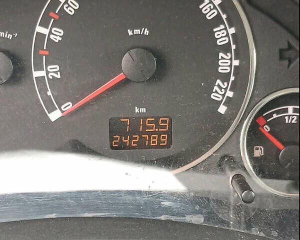 Опель Мерива, объемом двигателя 1.6 л и пробегом 243 тыс. км за 4900 $, фото 3 на Automoto.ua