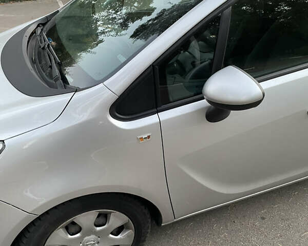 Опель Мерива, объемом двигателя 1.3 л и пробегом 215 тыс. км за 5950 $, фото 6 на Automoto.ua