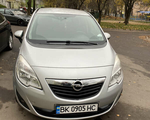 Опель Мерива, объемом двигателя 1.69 л и пробегом 260 тыс. км за 7200 $, фото 1 на Automoto.ua
