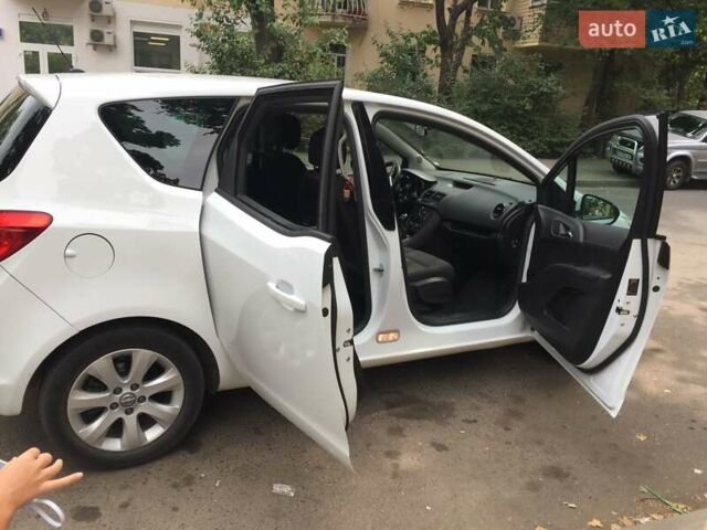 Опель Мерива, объемом двигателя 1.69 л и пробегом 300 тыс. км за 7000 $, фото 1 на Automoto.ua