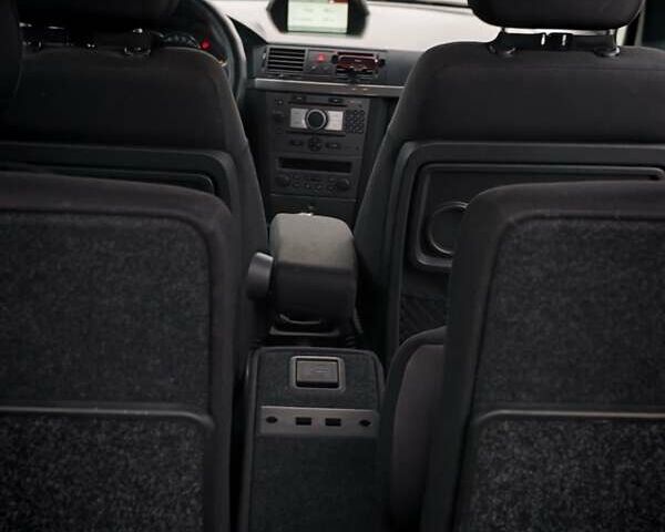 Жовтий Опель Меріва, об'ємом двигуна 1.6 л та пробігом 141 тис. км за 4500 $, фото 22 на Automoto.ua