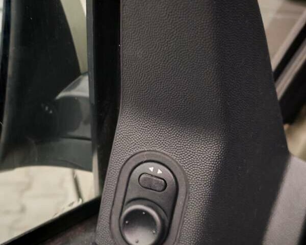 Жовтий Опель Меріва, об'ємом двигуна 1.6 л та пробігом 141 тис. км за 4500 $, фото 24 на Automoto.ua