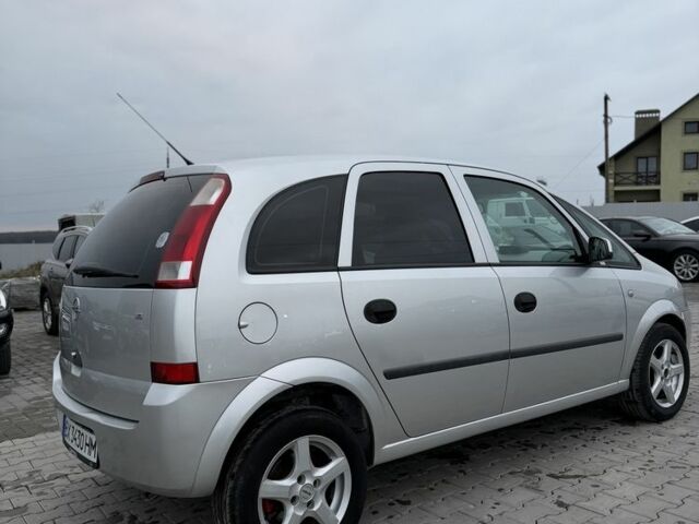 Серый Опель Мерива, объемом двигателя 1.6 л и пробегом 224 тыс. км за 3500 $, фото 2 на Automoto.ua