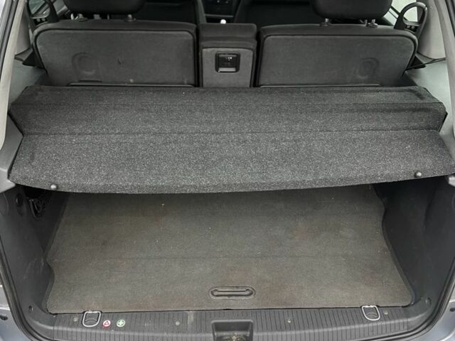 Сірий Опель Меріва, об'ємом двигуна 1.6 л та пробігом 220 тис. км за 3100 $, фото 19 на Automoto.ua