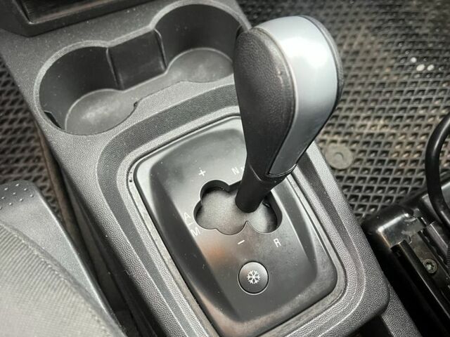 Сірий Опель Меріва, об'ємом двигуна 1.6 л та пробігом 220 тис. км за 3100 $, фото 17 на Automoto.ua