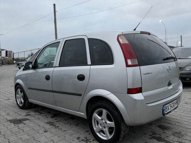 Серый Опель Мерива, объемом двигателя 1.6 л и пробегом 224 тыс. км за 3500 $, фото 4 на Automoto.ua