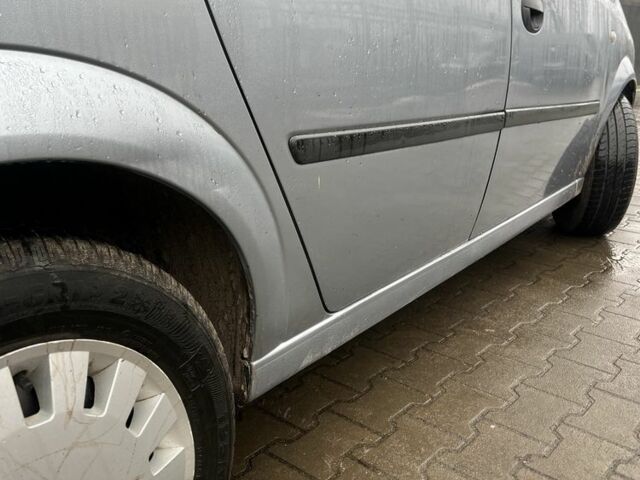 Сірий Опель Меріва, об'ємом двигуна 1.6 л та пробігом 220 тис. км за 3100 $, фото 6 на Automoto.ua