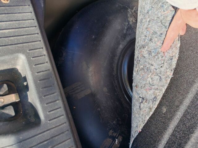 Серый Опель Мерива, объемом двигателя 1.6 л и пробегом 156 тыс. км за 4000 $, фото 4 на Automoto.ua