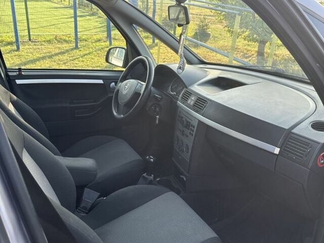 Серый Опель Мерива, объемом двигателя 1.4 л и пробегом 182 тыс. км за 3300 $, фото 11 на Automoto.ua