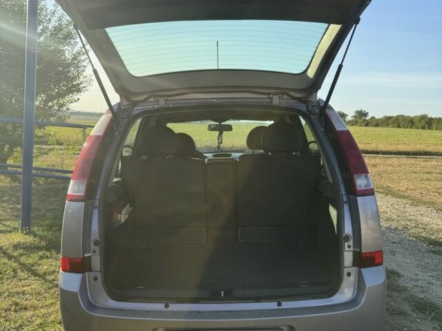 Серый Опель Мерива, объемом двигателя 1.4 л и пробегом 182 тыс. км за 3300 $, фото 7 на Automoto.ua