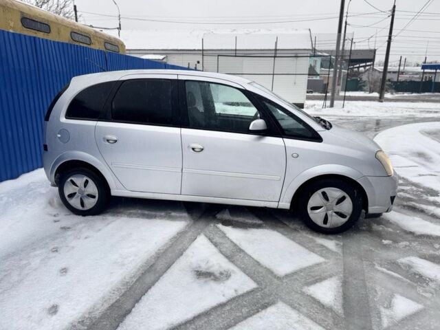 Серый Опель Мерива, объемом двигателя 1.4 л и пробегом 240 тыс. км за 1500 $, фото 3 на Automoto.ua