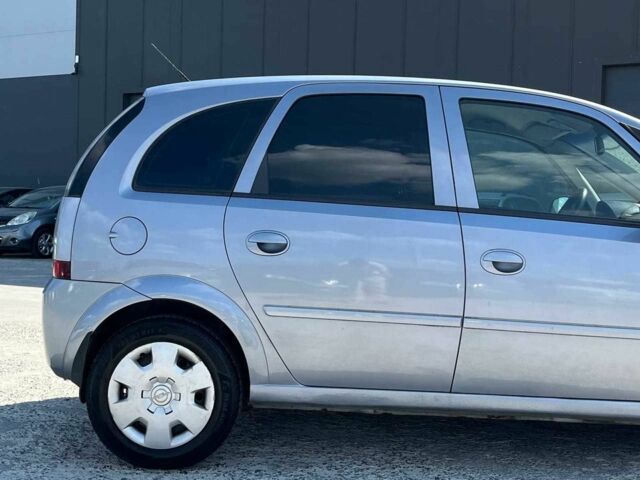 Серый Опель Мерива, объемом двигателя 1.6 л и пробегом 256 тыс. км за 3300 $, фото 17 на Automoto.ua