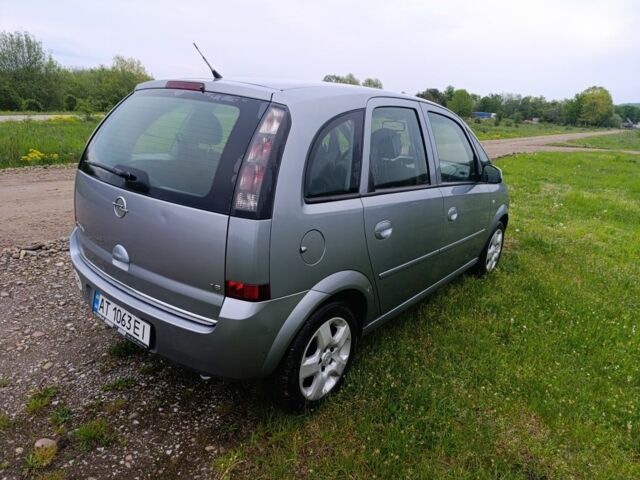 Серый Опель Мерива, объемом двигателя 1.8 л и пробегом 330 тыс. км за 3600 $, фото 6 на Automoto.ua