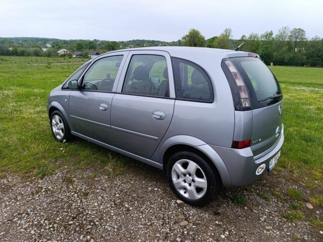 Серый Опель Мерива, объемом двигателя 1.8 л и пробегом 330 тыс. км за 3600 $, фото 7 на Automoto.ua