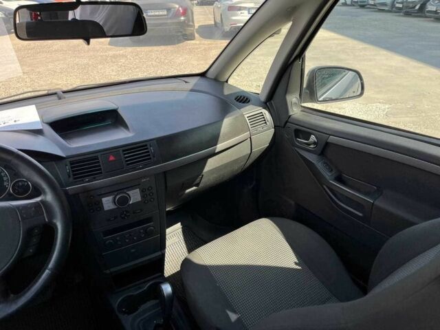 Серый Опель Мерива, объемом двигателя 1.6 л и пробегом 256 тыс. км за 3300 $, фото 12 на Automoto.ua