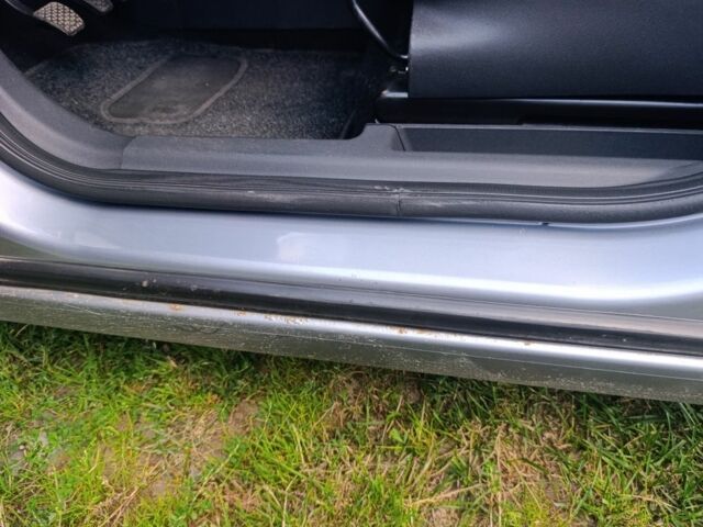 Серый Опель Мерива, объемом двигателя 1.8 л и пробегом 330 тыс. км за 3600 $, фото 8 на Automoto.ua