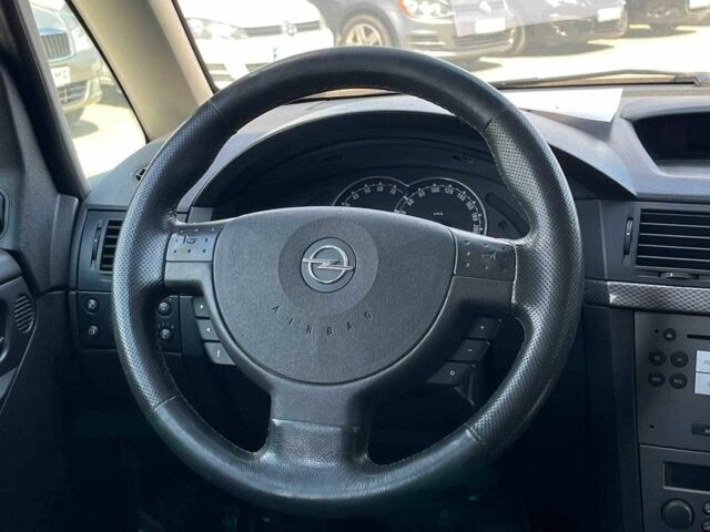 Серый Опель Мерива, объемом двигателя 1.6 л и пробегом 256 тыс. км за 3300 $, фото 14 на Automoto.ua