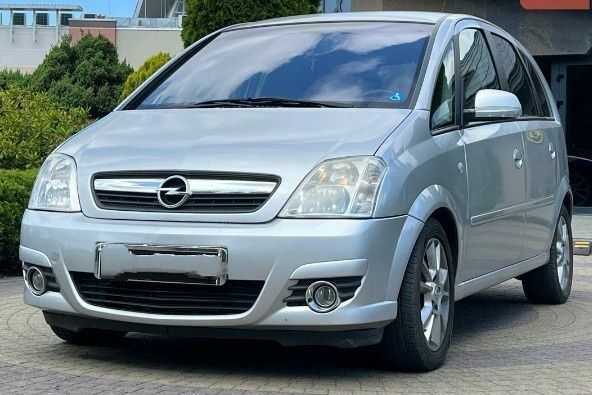 Сірий Опель Меріва, об'ємом двигуна 1.7 л та пробігом 190 тис. км за 4850 $, фото 2 на Automoto.ua