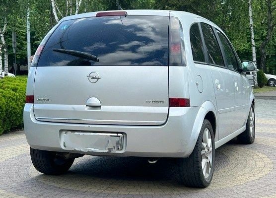 Сірий Опель Меріва, об'ємом двигуна 1.7 л та пробігом 190 тис. км за 4850 $, фото 5 на Automoto.ua