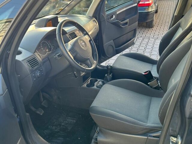 Сірий Опель Меріва, об'ємом двигуна 0 л та пробігом 263 тис. км за 5100 $, фото 5 на Automoto.ua