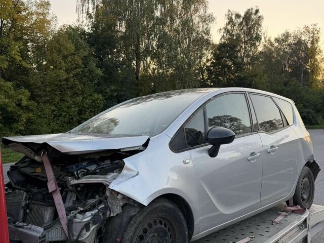 Сірий Опель Меріва, об'ємом двигуна 1.4 л та пробігом 220 тис. км за 2762 $, фото 2 на Automoto.ua