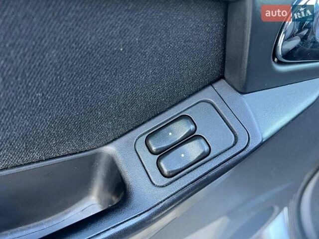 Серый Опель Мерива, объемом двигателя 1.8 л и пробегом 221 тыс. км за 5590 $, фото 15 на Automoto.ua