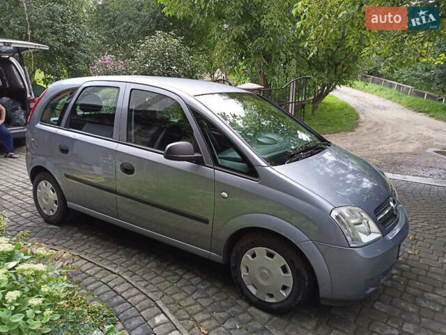 Сірий Опель Меріва, об'ємом двигуна 1.6 л та пробігом 274 тис. км за 4000 $, фото 1 на Automoto.ua