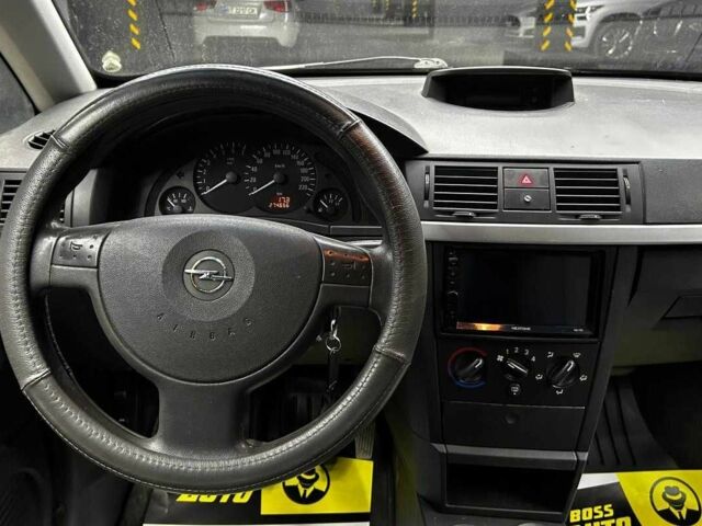 Серый Опель Мерива, объемом двигателя 1.6 л и пробегом 274 тыс. км за 4400 $, фото 8 на Automoto.ua