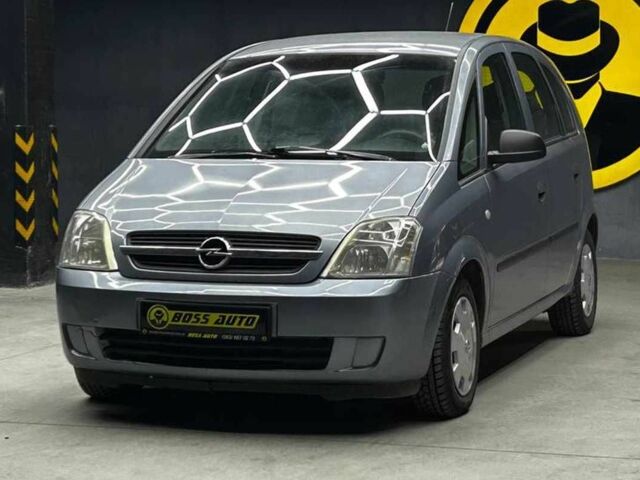 Серый Опель Мерива, объемом двигателя 1.6 л и пробегом 274 тыс. км за 4400 $, фото 2 на Automoto.ua