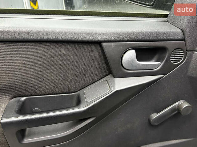 Сірий Опель Меріва, об'ємом двигуна 1.6 л та пробігом 274 тис. км за 4400 $, фото 9 на Automoto.ua