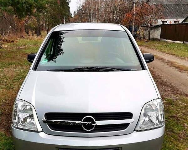 Серый Опель Мерива, объемом двигателя 1.6 л и пробегом 220 тыс. км за 4400 $, фото 12 на Automoto.ua