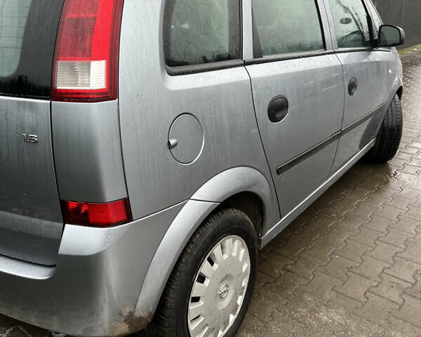 Сірий Опель Меріва, об'ємом двигуна 1.6 л та пробігом 220 тис. км за 3299 $, фото 4 на Automoto.ua