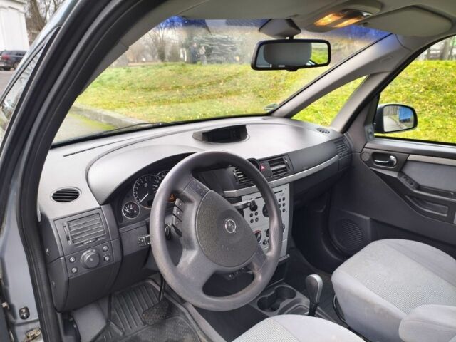 Сірий Опель Меріва, об'ємом двигуна 1.6 л та пробігом 158 тис. км за 3999 $, фото 3 на Automoto.ua