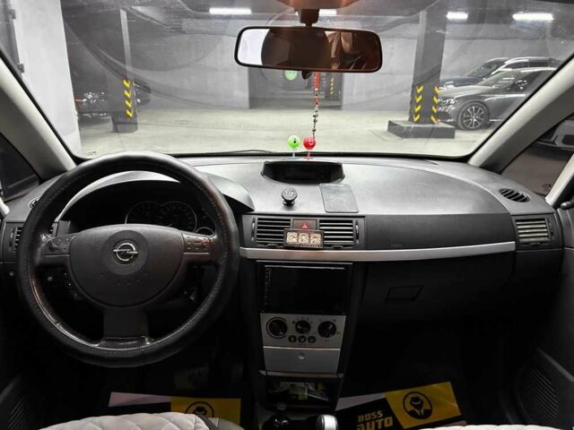 Серый Опель Мерива, объемом двигателя 1.6 л и пробегом 282 тыс. км за 4800 $, фото 12 на Automoto.ua