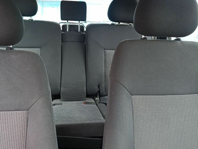 Серый Опель Мерива, объемом двигателя 1.6 л и пробегом 150 тыс. км за 4200 $, фото 5 на Automoto.ua