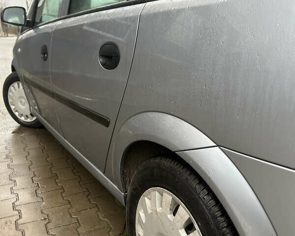 Сірий Опель Меріва, об'ємом двигуна 1.6 л та пробігом 220 тис. км за 3299 $, фото 8 на Automoto.ua
