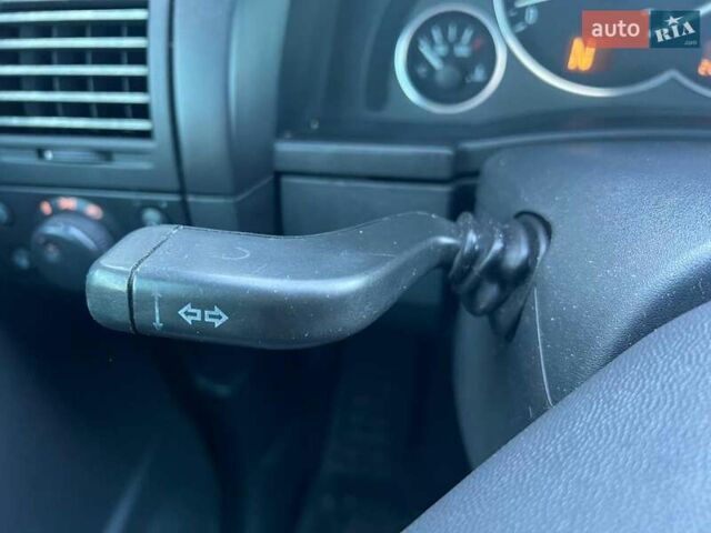 Серый Опель Мерива, объемом двигателя 1.8 л и пробегом 221 тыс. км за 5590 $, фото 25 на Automoto.ua