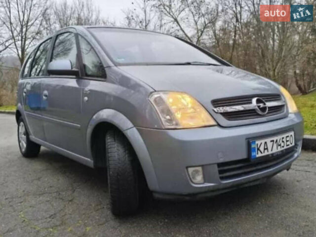 Серый Опель Мерива, объемом двигателя 1.6 л и пробегом 158 тыс. км за 4299 $, фото 2 на Automoto.ua