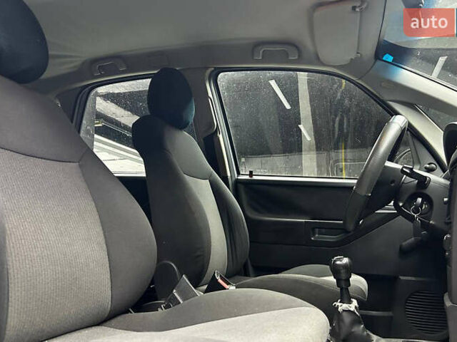 Сірий Опель Меріва, об'ємом двигуна 1.6 л та пробігом 274 тис. км за 4400 $, фото 13 на Automoto.ua