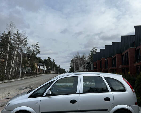 Сірий Опель Меріва, об'ємом двигуна 1.69 л та пробігом 155 тис. км за 4200 $, фото 3 на Automoto.ua