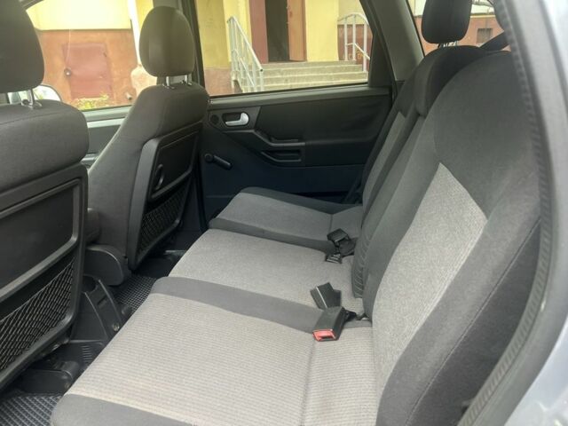 Опель Мерива 2004 в Костополе на Automoto.ua Серый Опель Мерива, объемом двигателя 1.7 л и пробегом 300 тыс. км за 3500 $, фото 4 на Automoto.ua