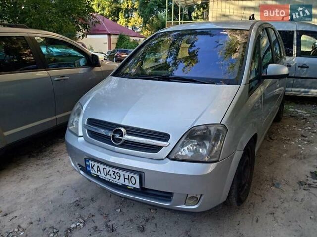 Серый Опель Мерива, объемом двигателя 1.8 л и пробегом 220 тыс. км за 3000 $, фото 3 на Automoto.ua