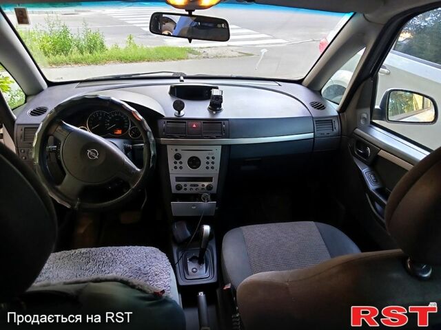 Сірий Опель Меріва, об'ємом двигуна 1.8 л та пробігом 205 тис. км за 3100 $, фото 4 на Automoto.ua